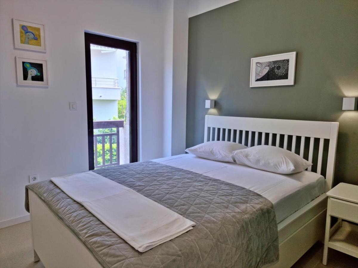 Apartment La Vie Omis Exterior photo